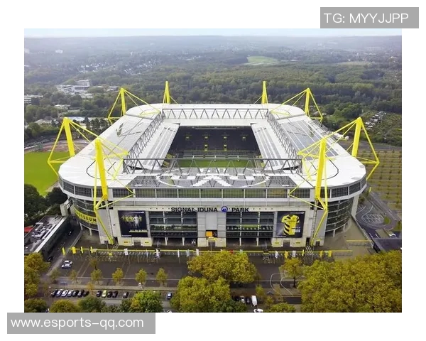 万项代表杜利亚伊足球学院首发表现出色却遗憾输球球队最终以2-3落败