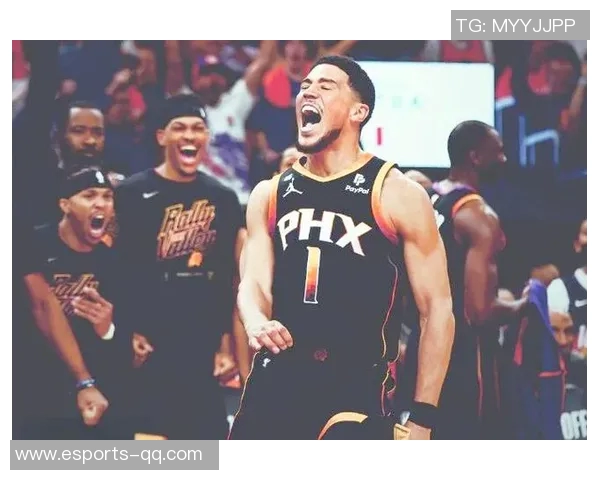 杜兰特透露侄子崇拜布克或因曾与他并肩作战